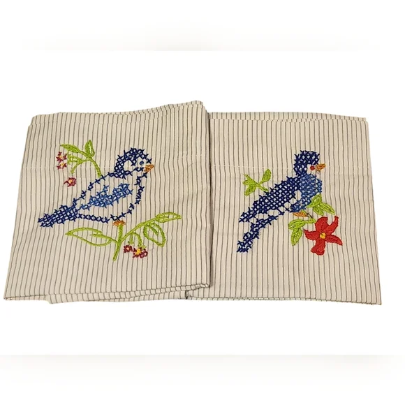 Handstitched pillow cases - Picture 2 of 2